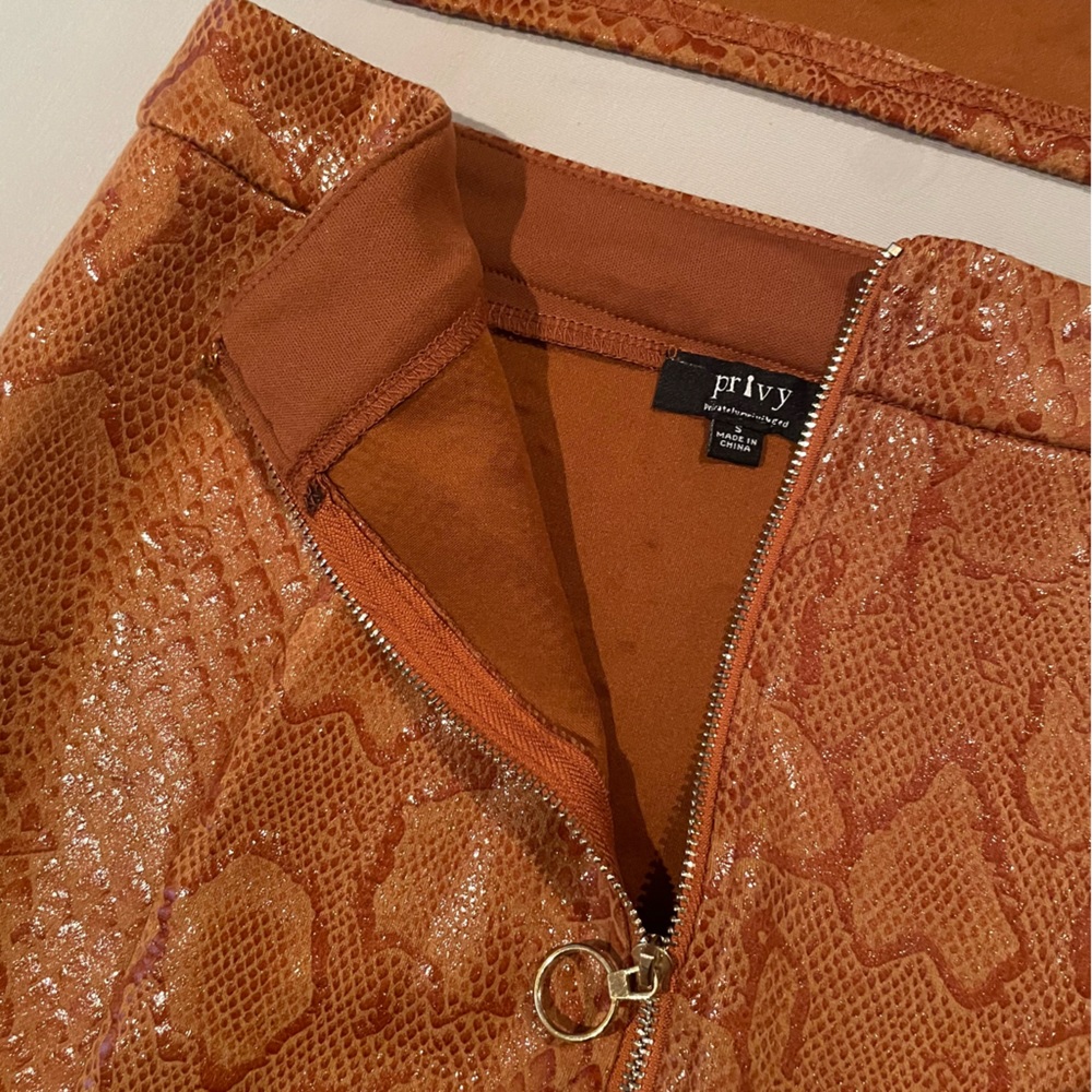 PRIVY Two Piece Set - Picture 8 of 8